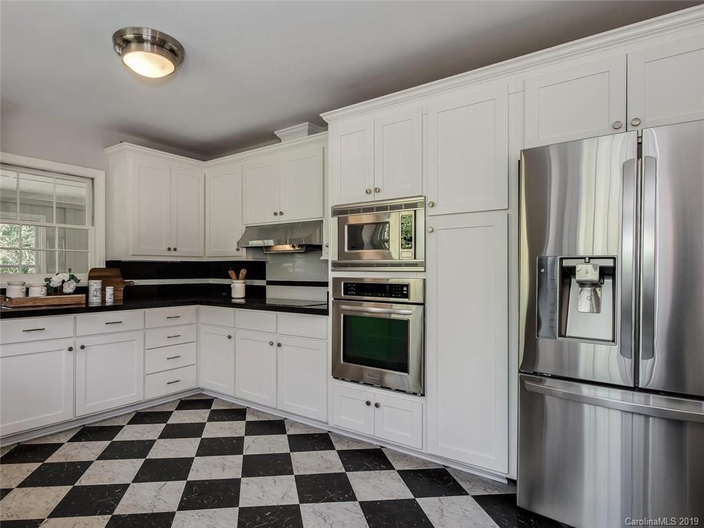 2711 Inverness Road Charlotte NC 28209