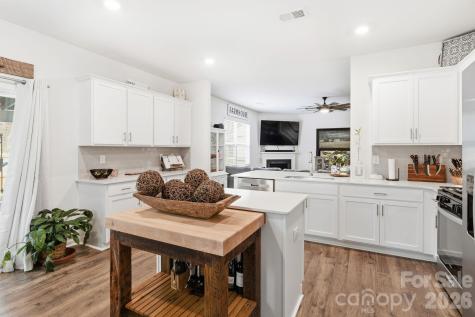 147 Ashelyn Park Drive Fletcher NC 28732