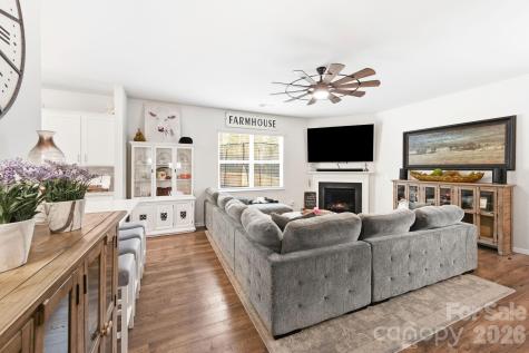 147 Ashelyn Park Drive Fletcher NC 28732