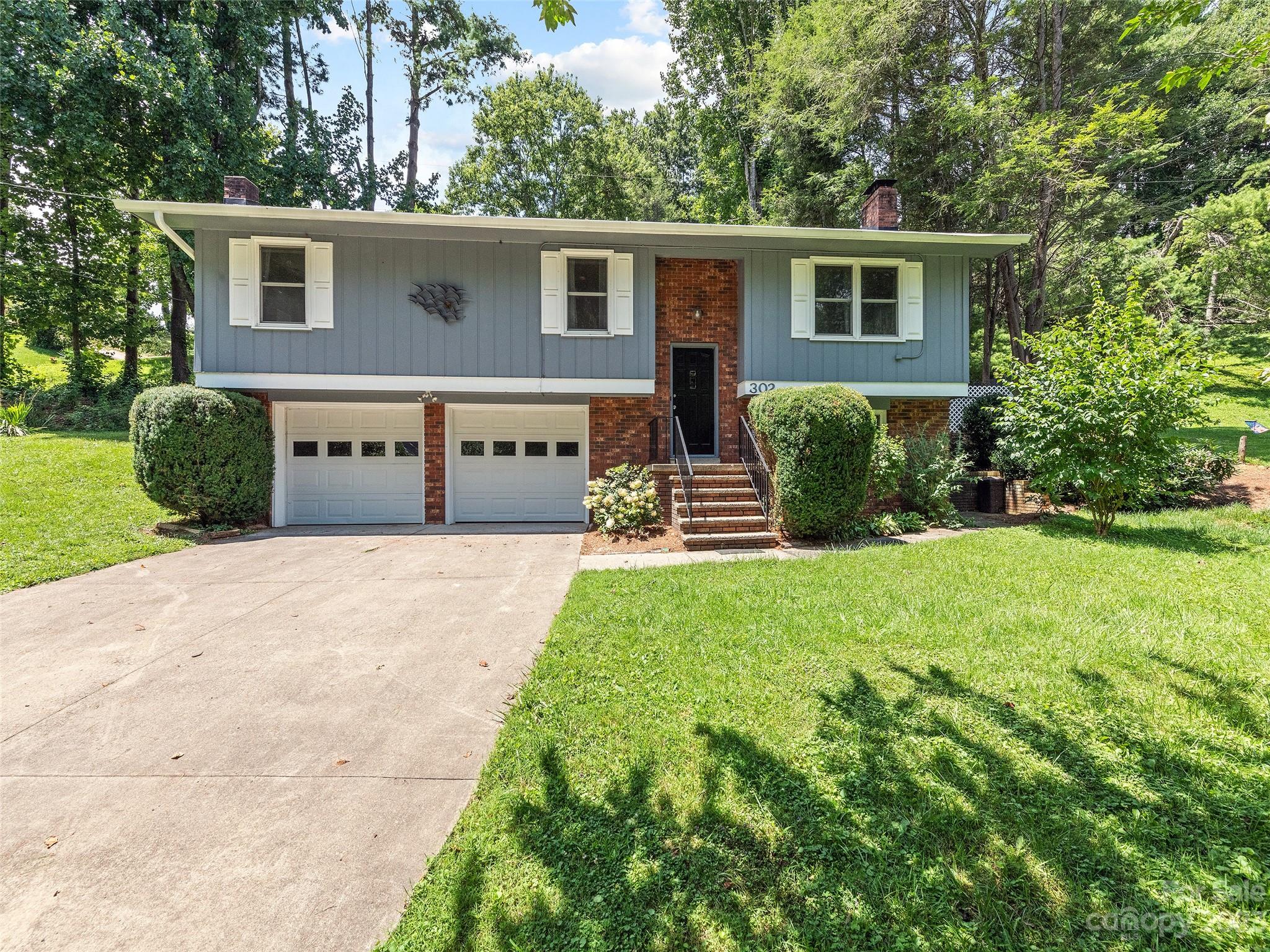 302 Pioneer Drive Waynesville NC 28786