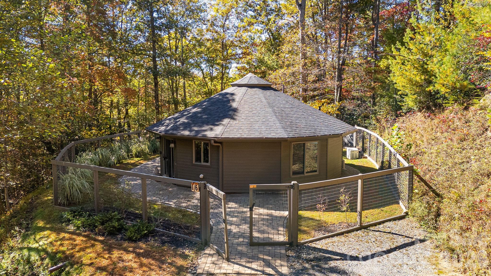 16 Caddis Court Marshall NC 28753
