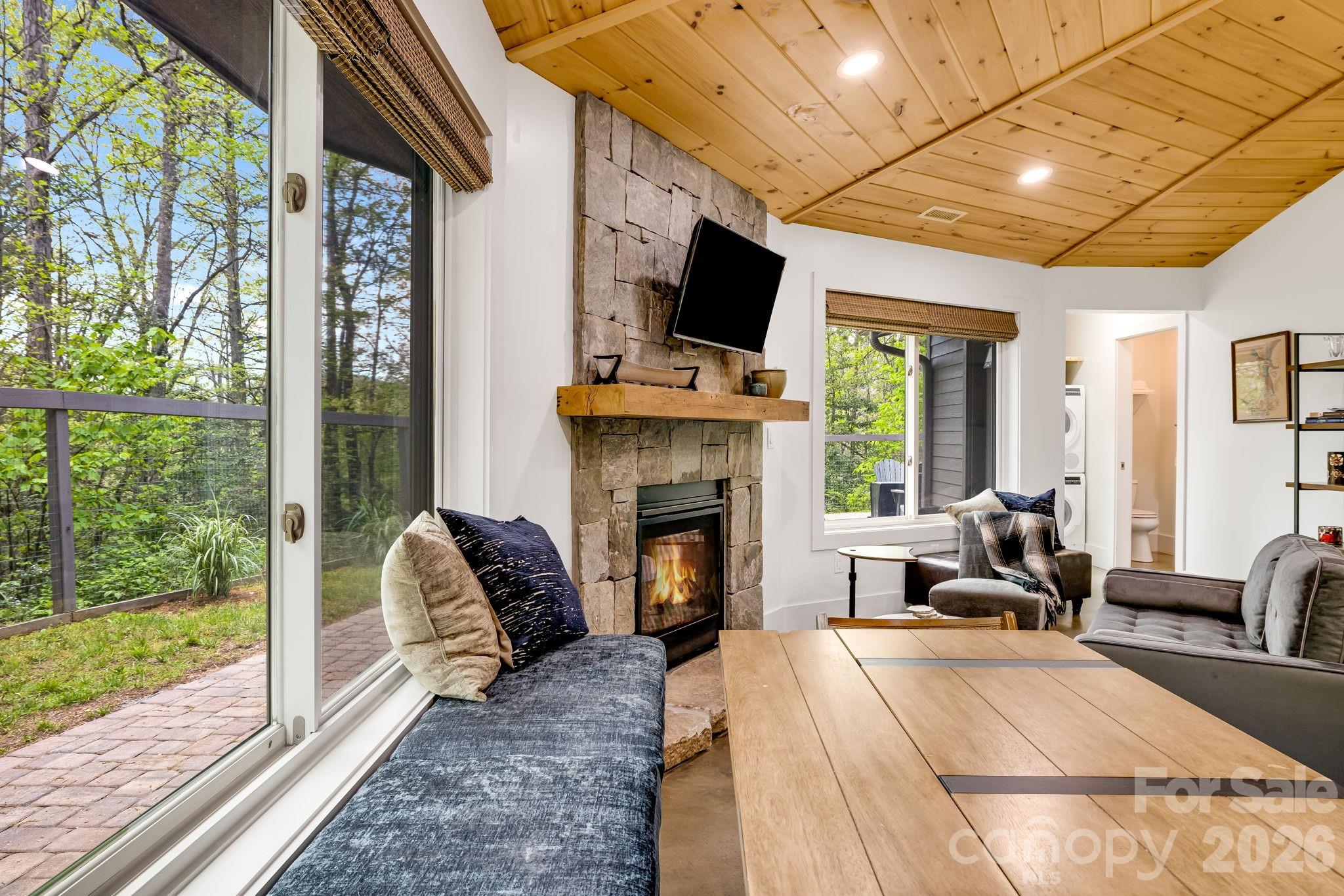 16 Caddis Court Marshall NC 28753