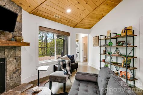16 Caddis Court Marshall NC 28753