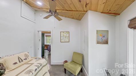 16 Caddis Court Marshall NC 28753