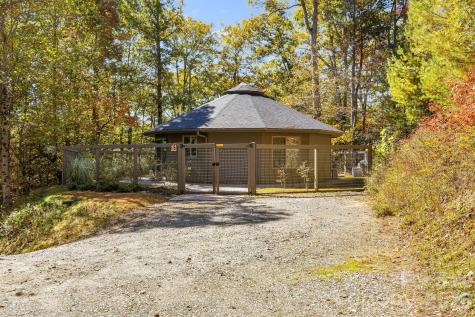16 Caddis Court Marshall NC 28753
