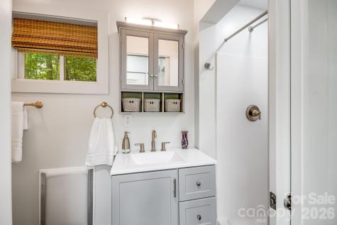 16 Caddis Court Marshall NC 28753