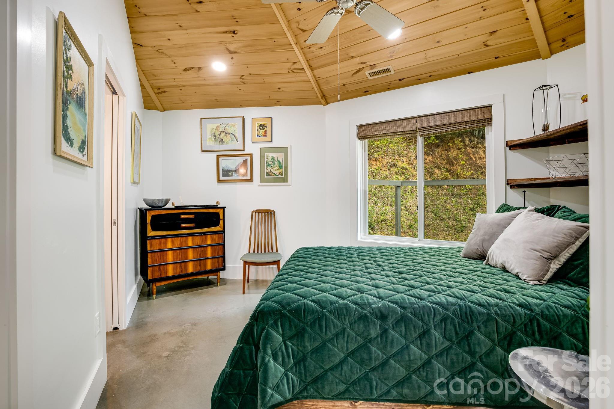 16 Caddis Court Marshall NC 28753