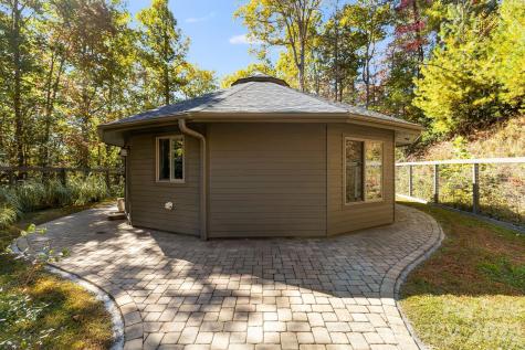 16 Caddis Court Marshall NC 28753