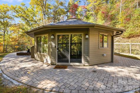 16 Caddis Court Marshall NC 28753