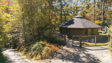 16 Caddis Court Marshall NC 28753