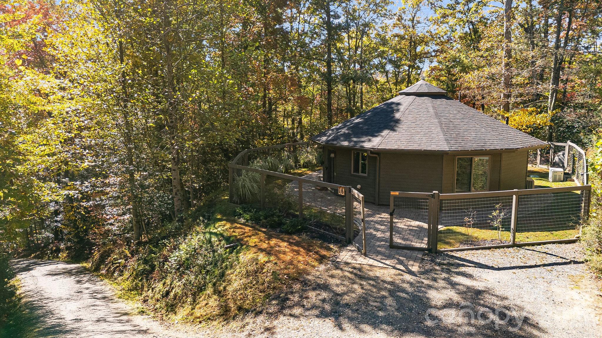 16 Caddis Court Marshall NC 28753