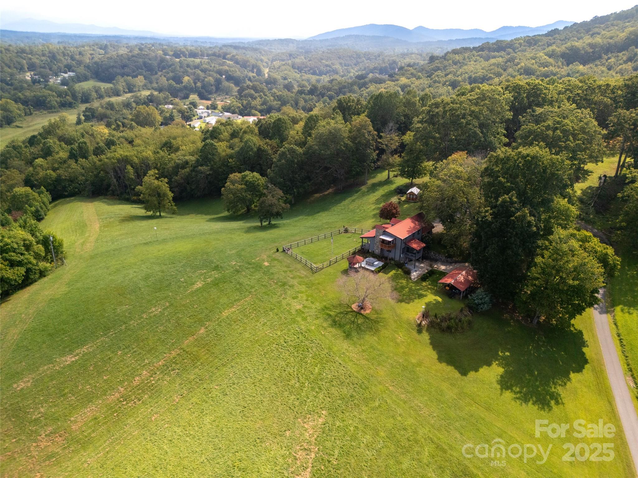 50 Holland Ridge Drive Candler NC 28715
