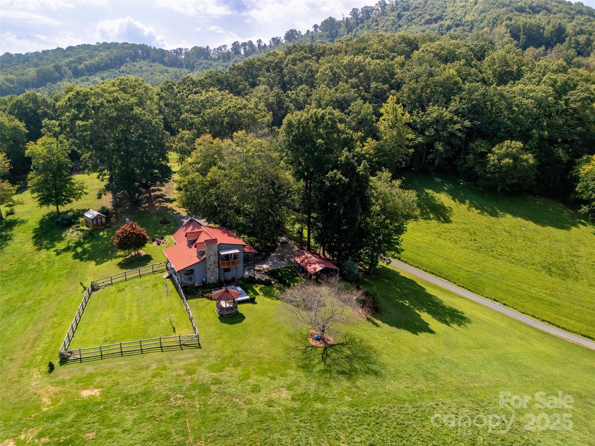 50 Holland Ridge Drive Candler NC 28715