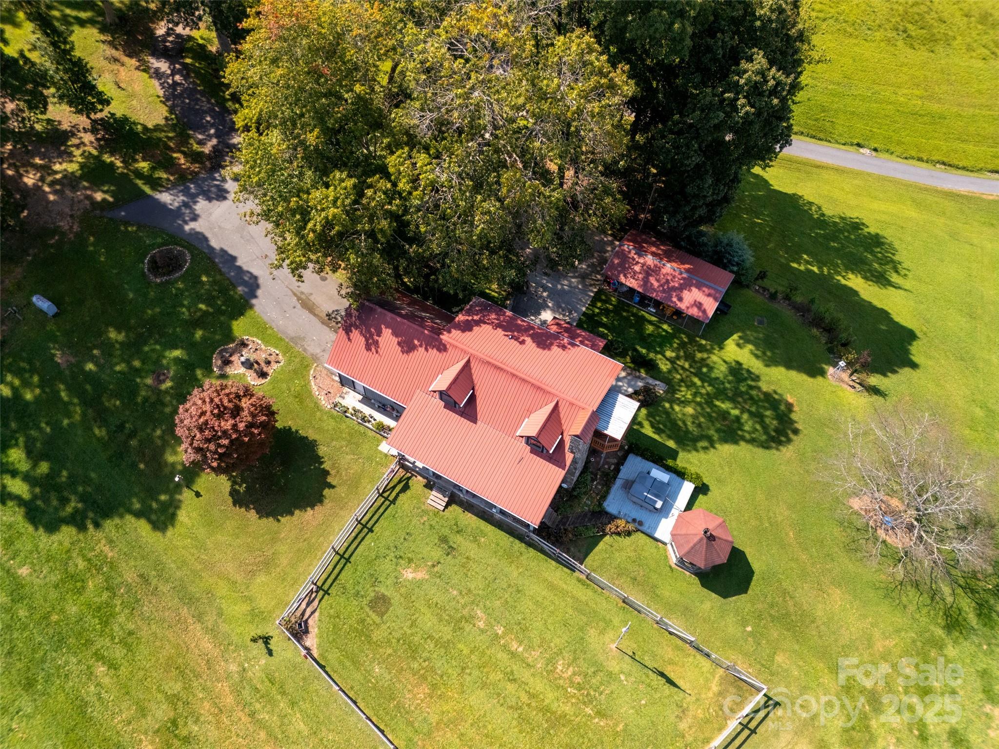 50 Holland Ridge Drive Candler NC 28715
