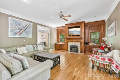 209 37th Avenue Place NW Hickory NC 28601