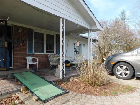 124 Jeff Street Hendersonville NC 28739