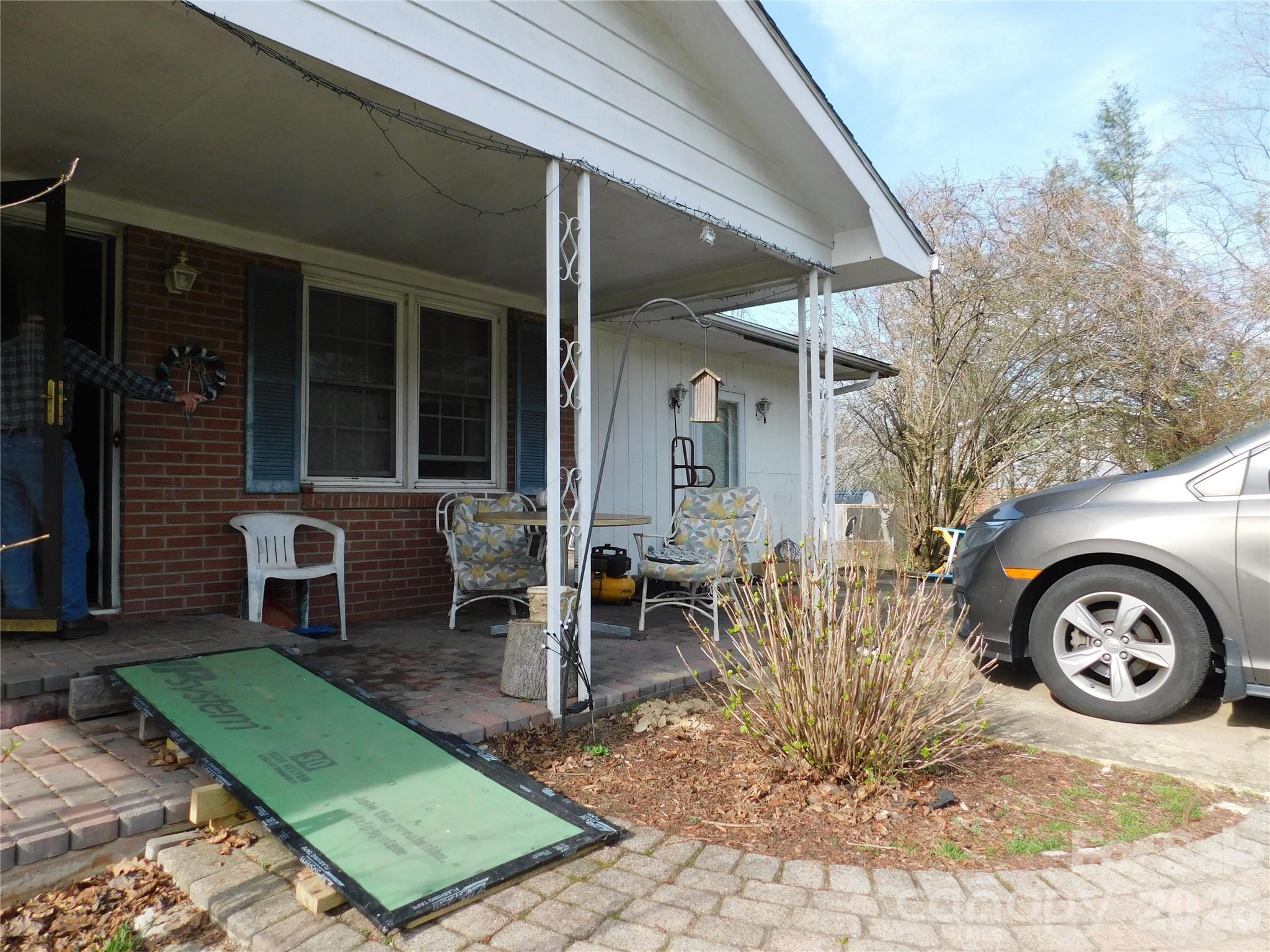 124 Jeff Street Hendersonville NC 28739