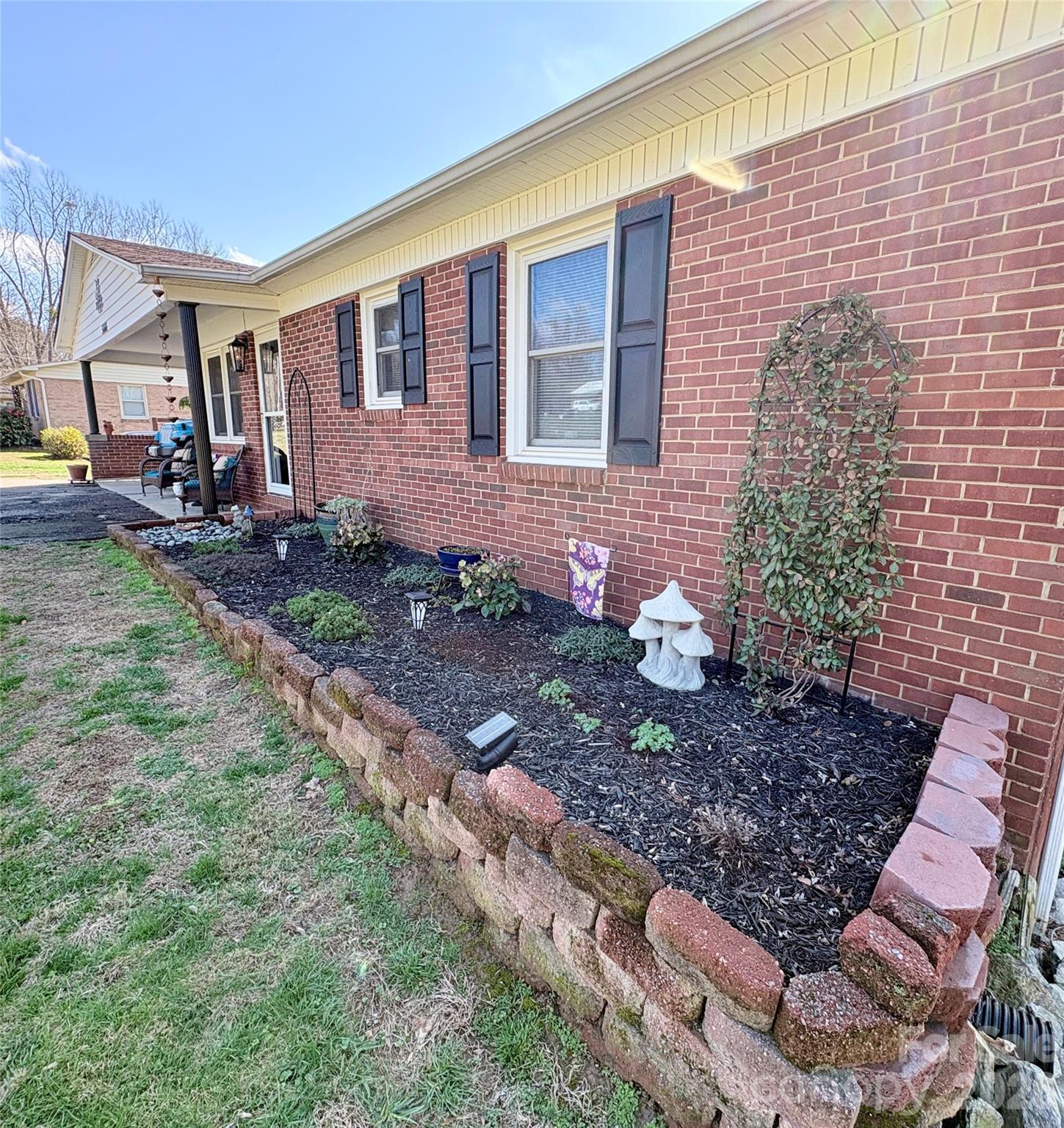 5666 Us 70 Highway E Nebo NC 28761