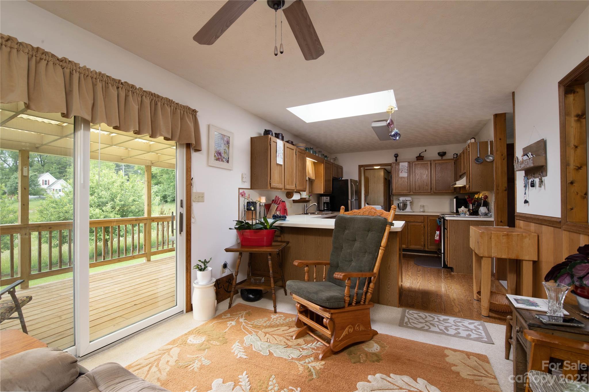 60 River Run Lane Burnsville NC 28714