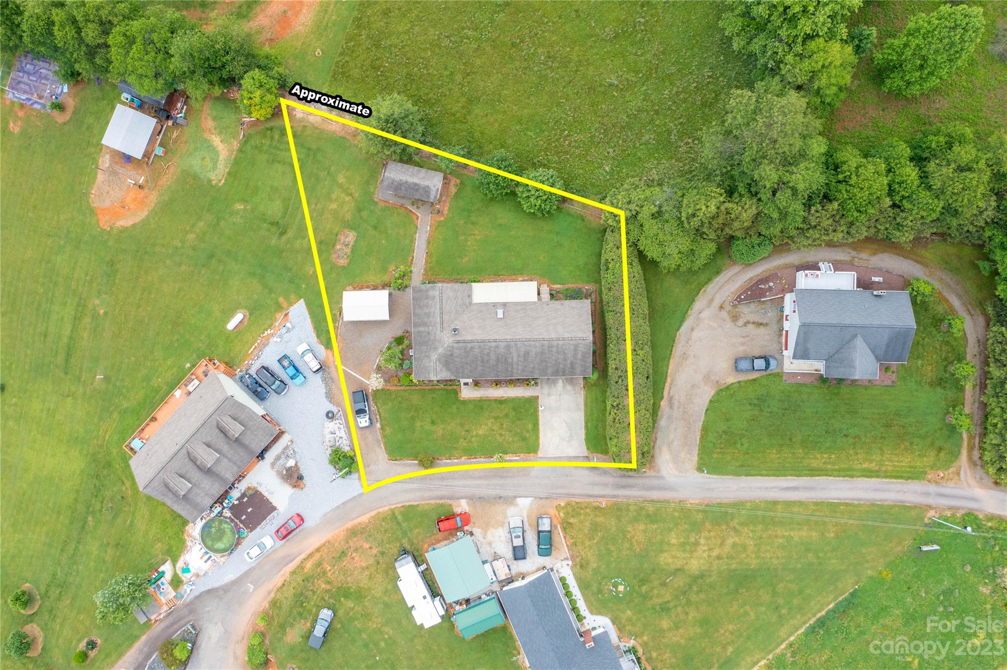60 River Run Lane Burnsville NC 28714
