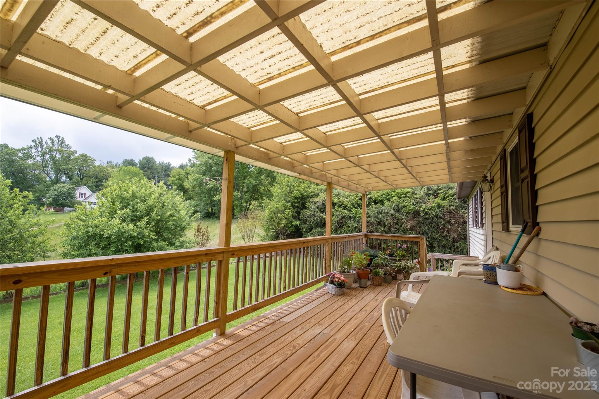 60 River Run Lane Burnsville NC 28714
