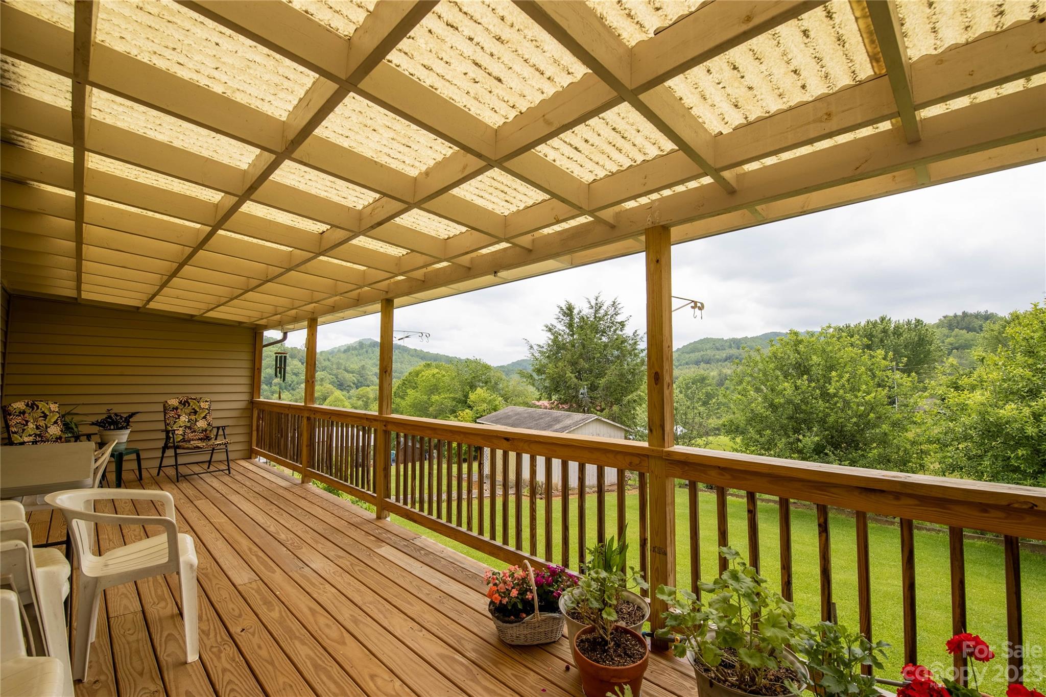 60 River Run Lane Burnsville NC 28714