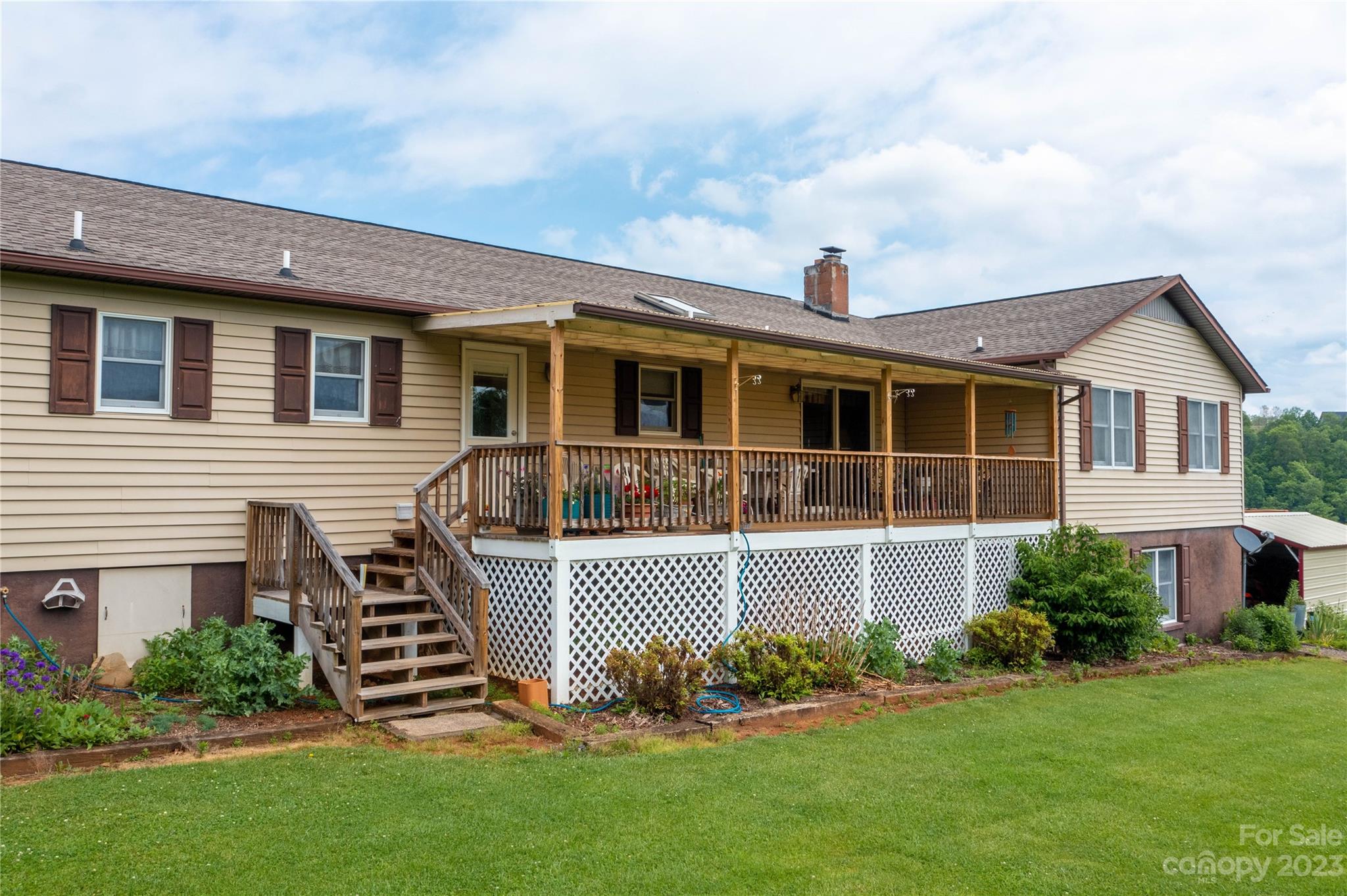 60 River Run Lane Burnsville NC 28714