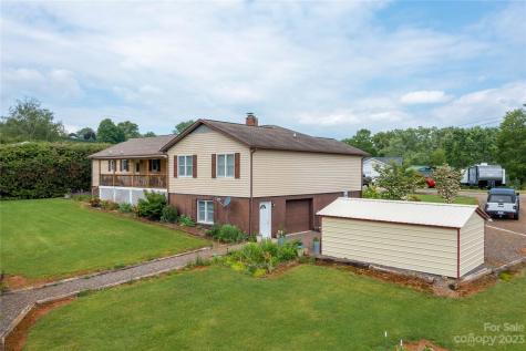 60 River Run Lane Burnsville NC 28714