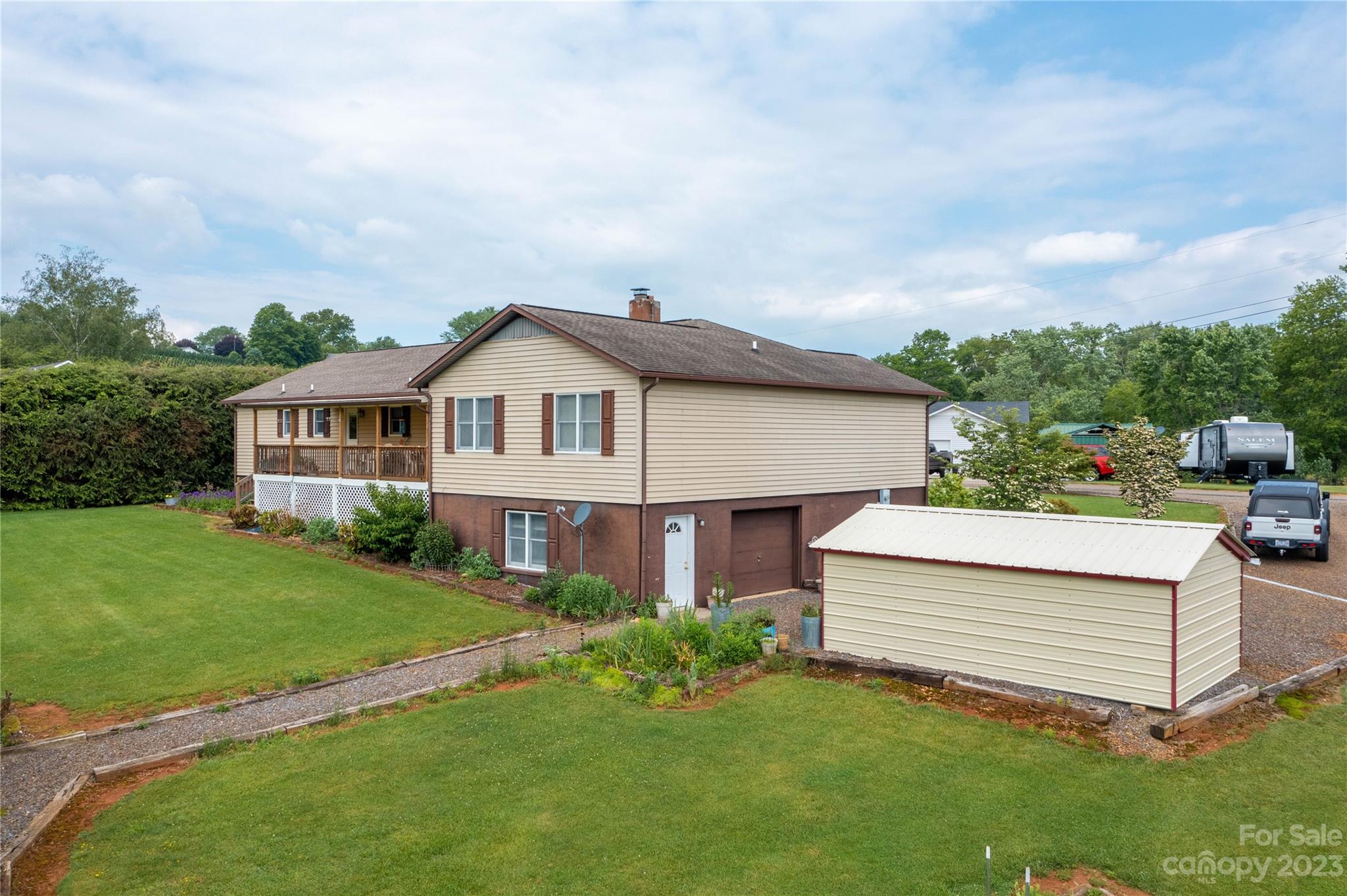 60 River Run Lane Burnsville NC 28714