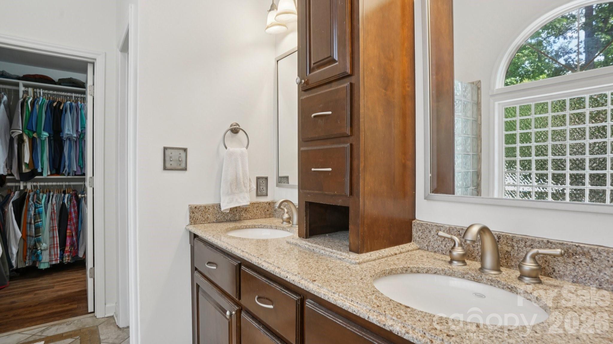 5212 Shannamara Drive Matthews NC 28104