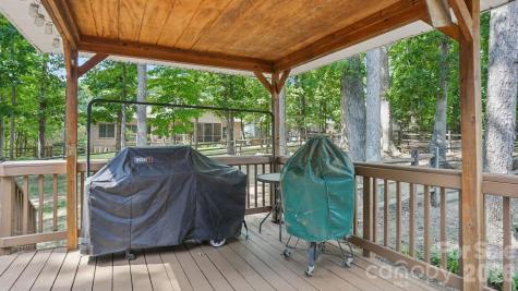 5212 Shannamara Drive Matthews NC 28104