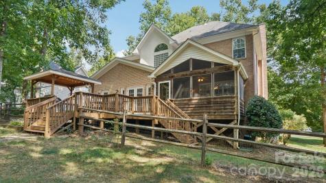 5212 Shannamara Drive Matthews NC 28104