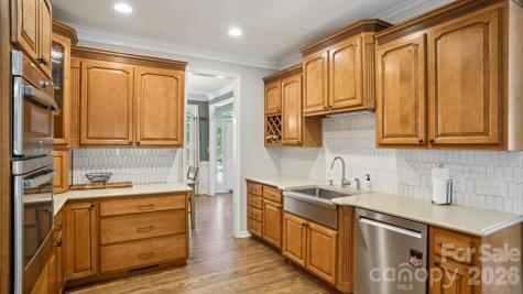 5212 Shannamara Drive Matthews NC 28104