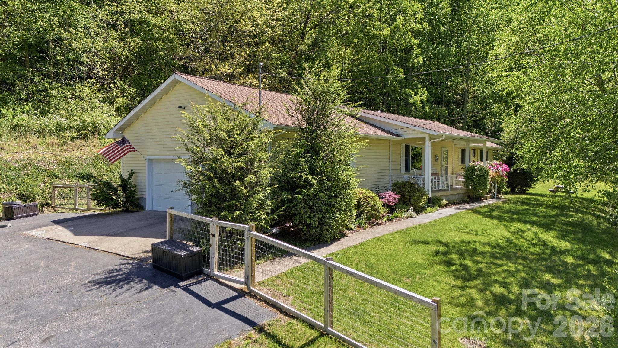 753 Bolens Creek Road Burnsville NC 28714