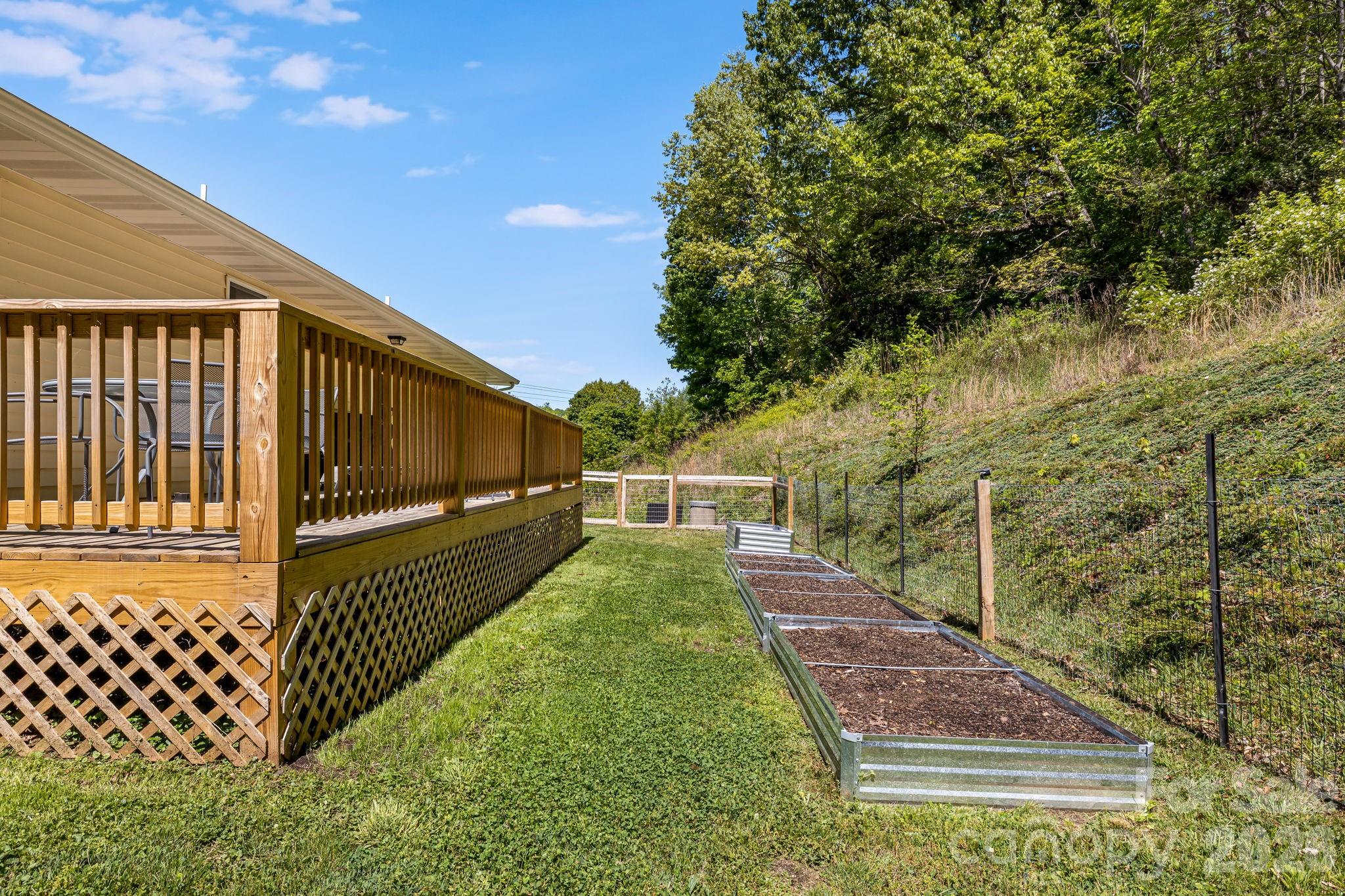 753 Bolens Creek Road Burnsville NC 28714