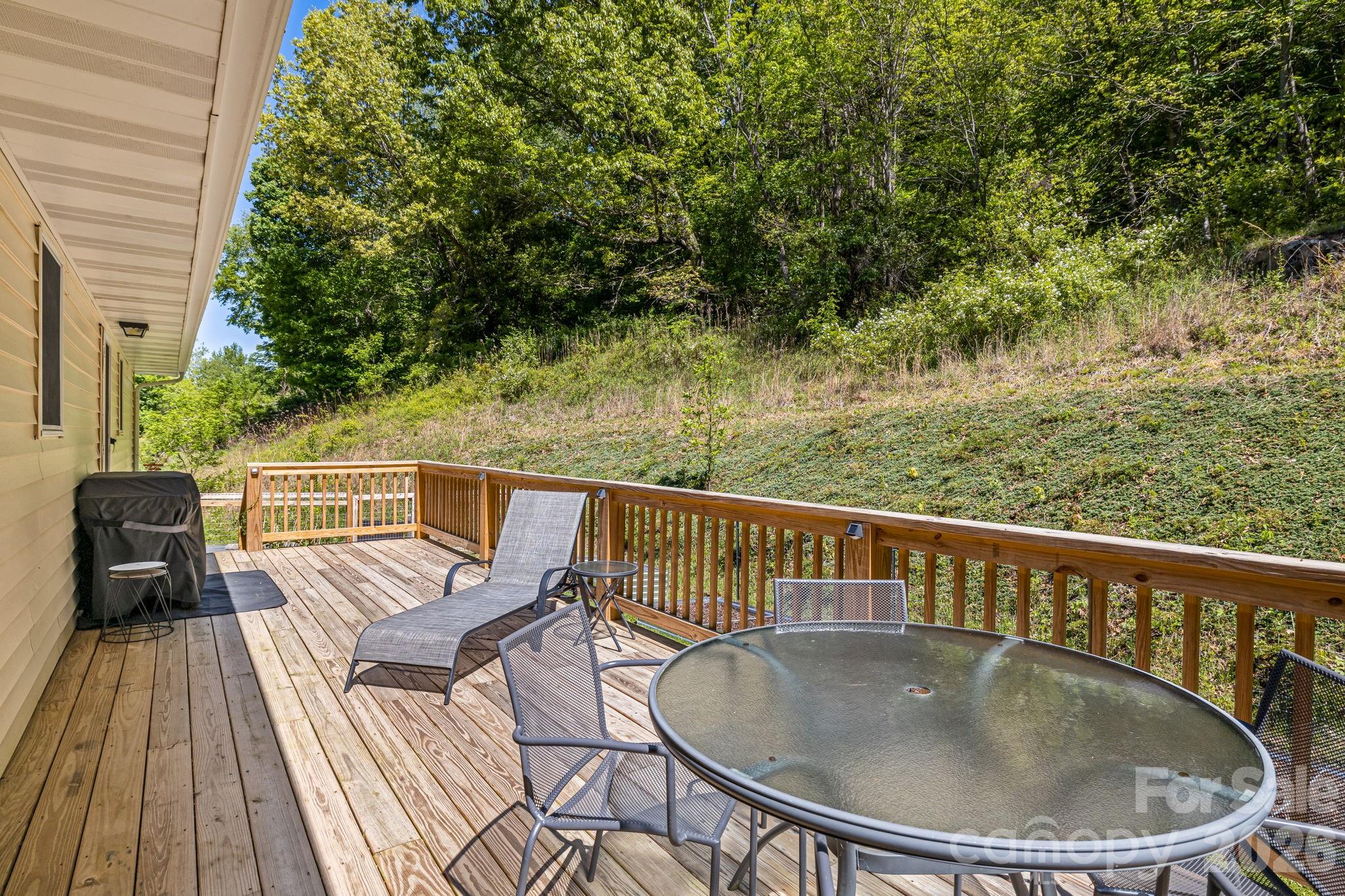 753 Bolens Creek Road Burnsville NC 28714