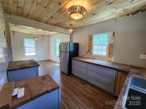 1004 S Ridge Avenue Kannapolis NC 28083