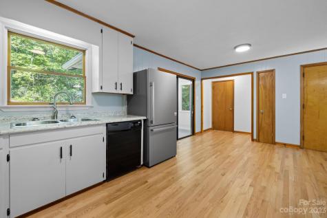 3048 Pine Cove Road Old Fort NC 28762