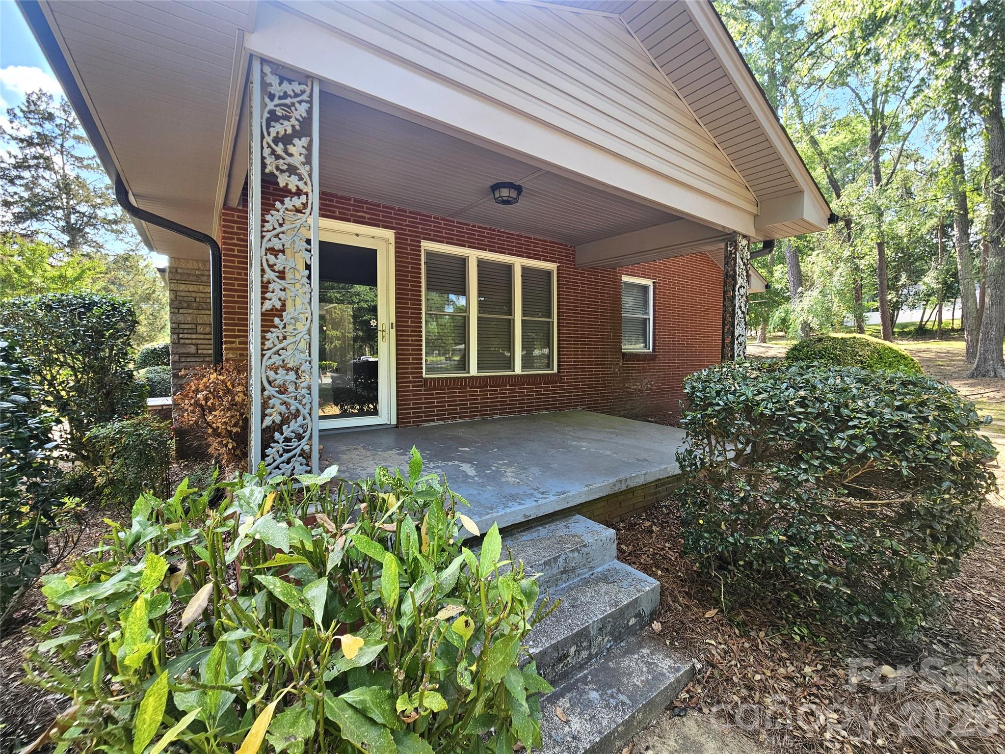 557 Goldmoor Drive NE Concord NC 28025
