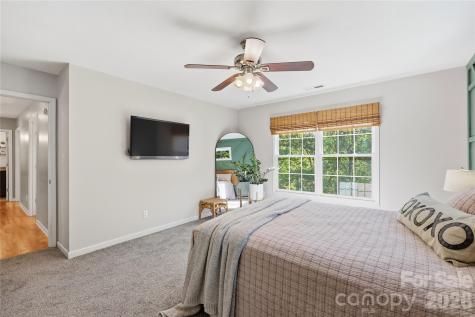 275 Ferguson Drive Asheville NC 28806