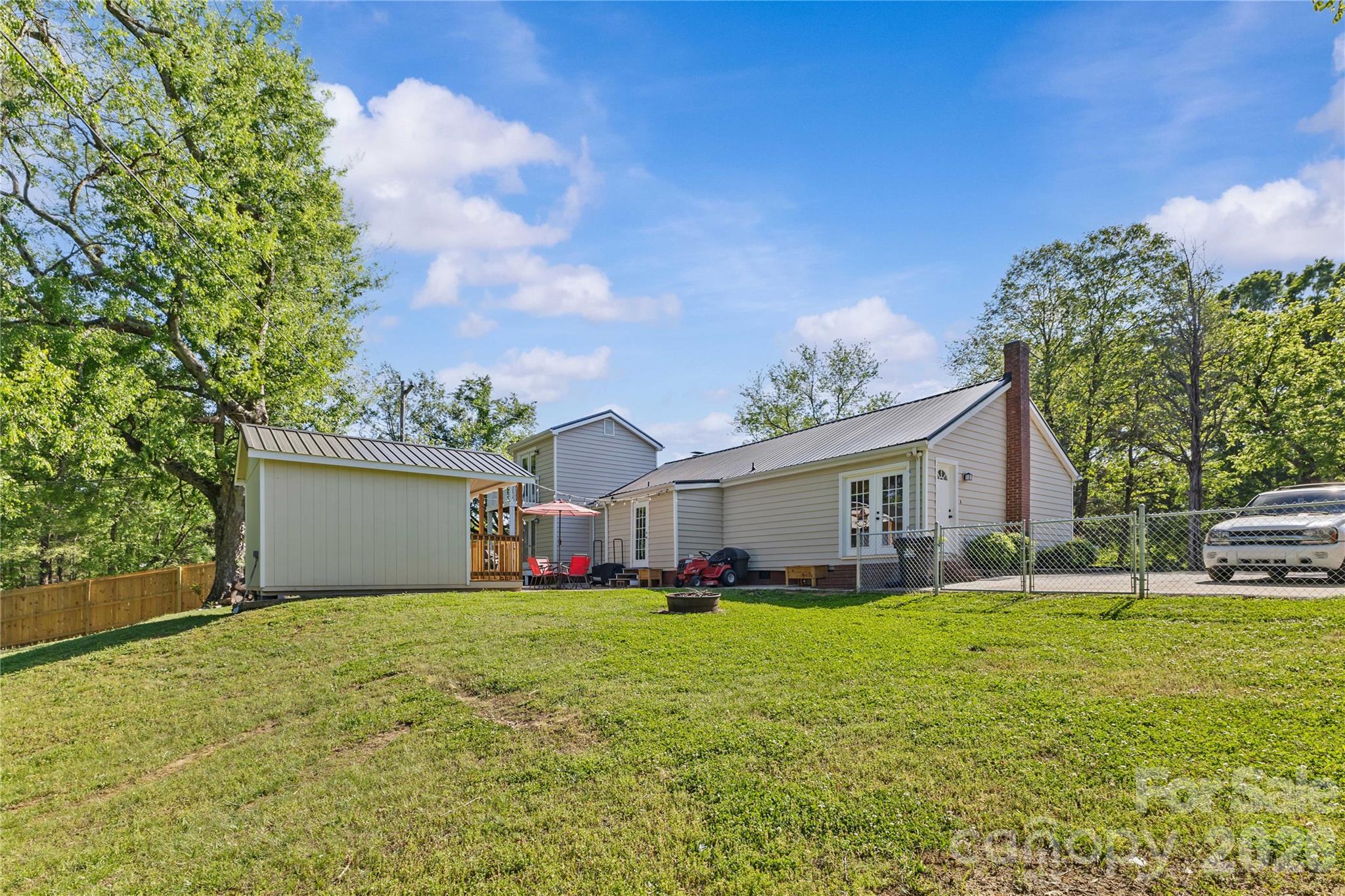 2341 Dixon Road Belmont NC 28012