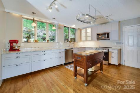 100 Ballantree Drive Asheville NC 28803