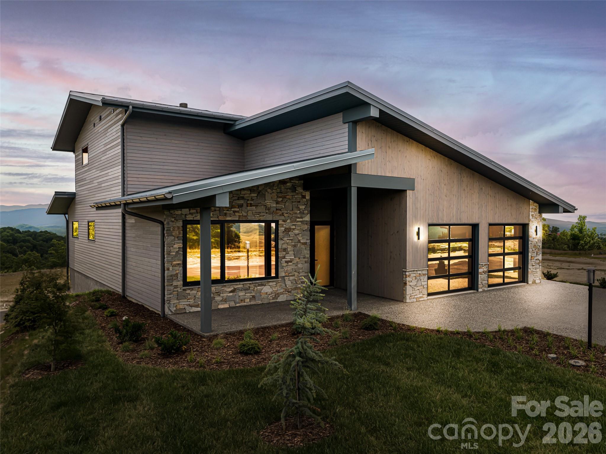 24 S Watchman Drive Hendersonville NC 28791