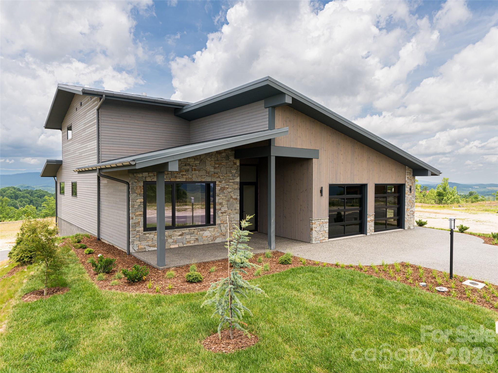 24 S Watchman Drive Hendersonville NC 28791