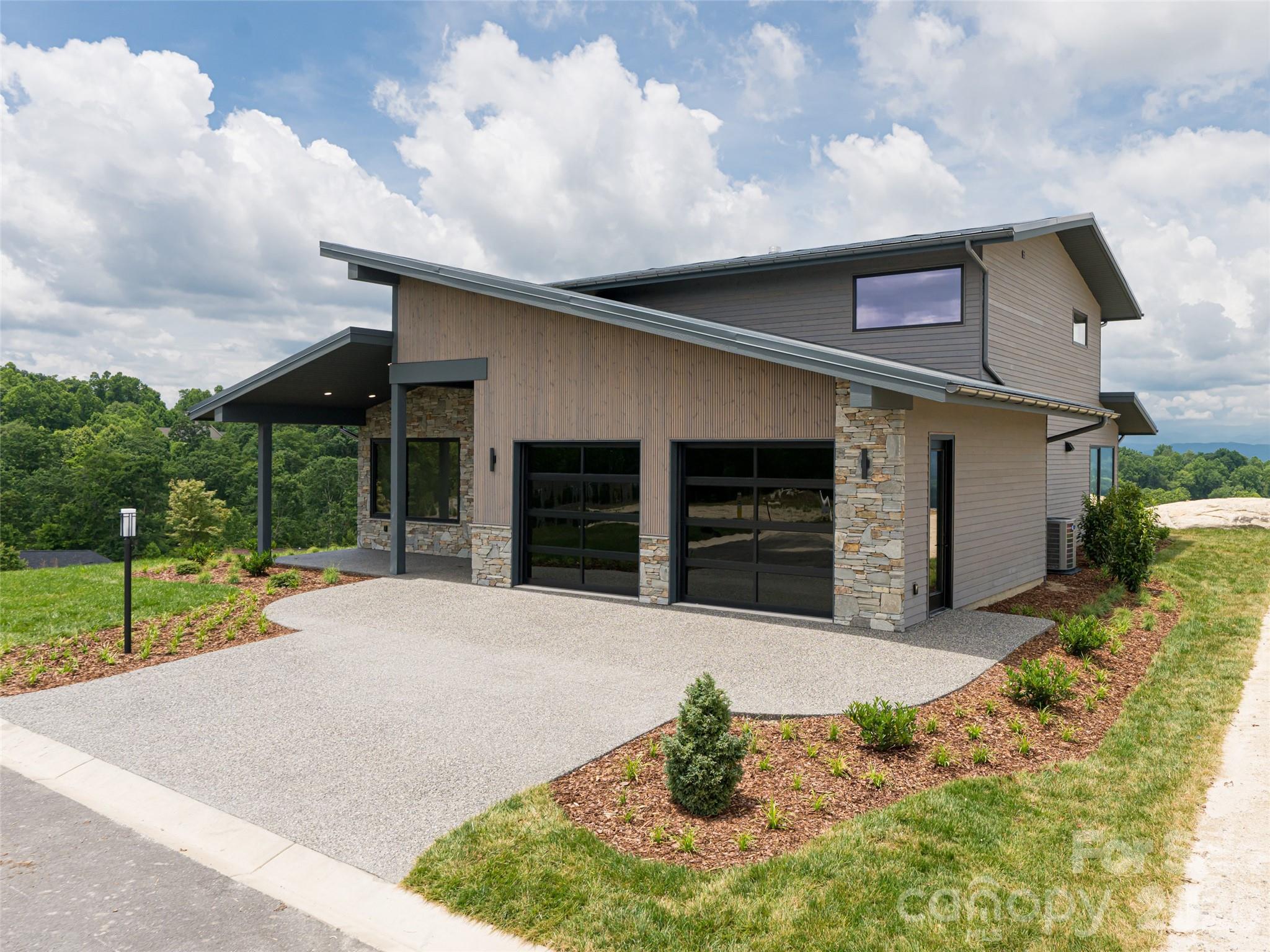 24 S Watchman Drive Hendersonville NC 28791