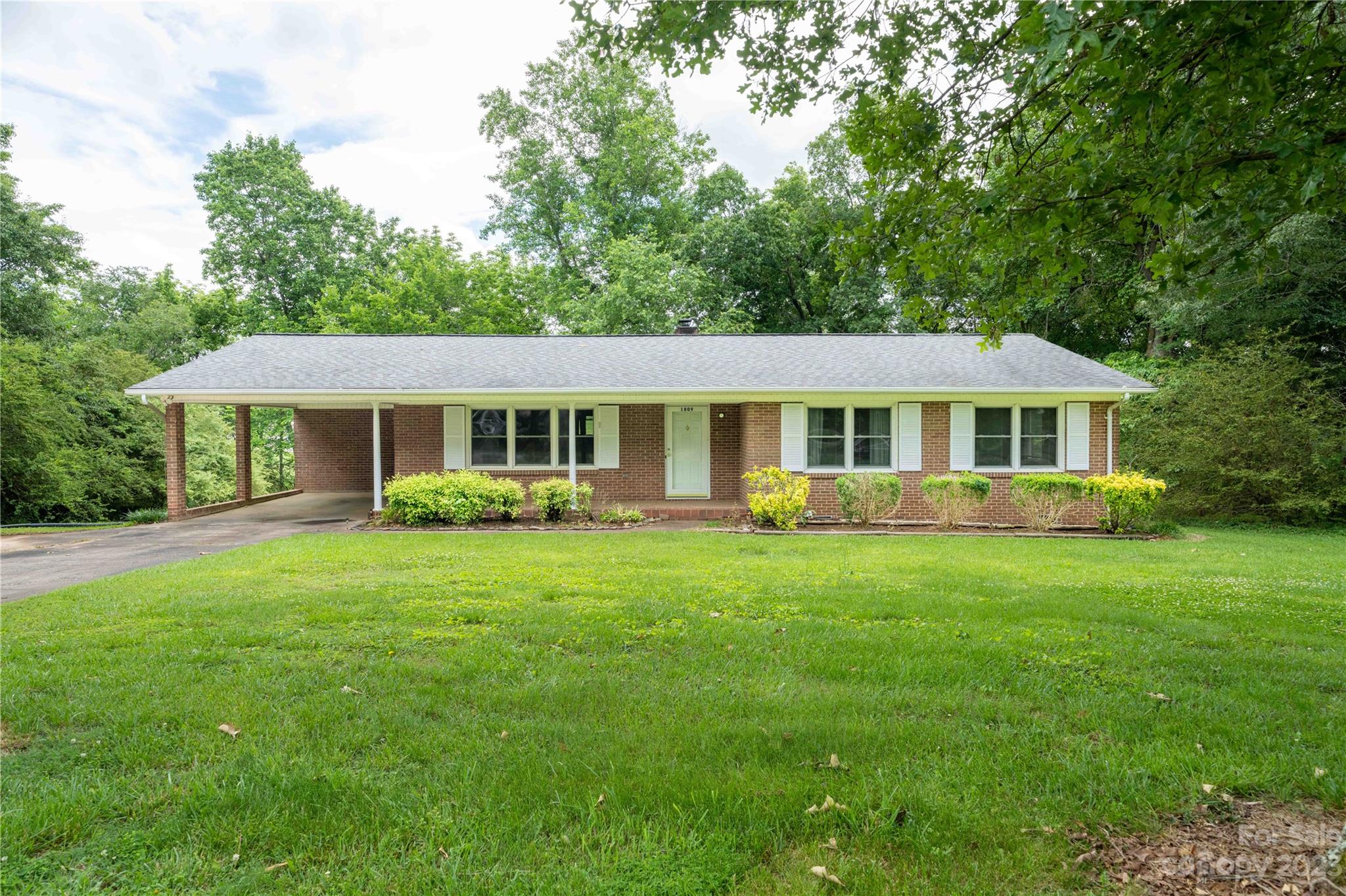 1809 Oakhurst Drive Shelby NC 28152