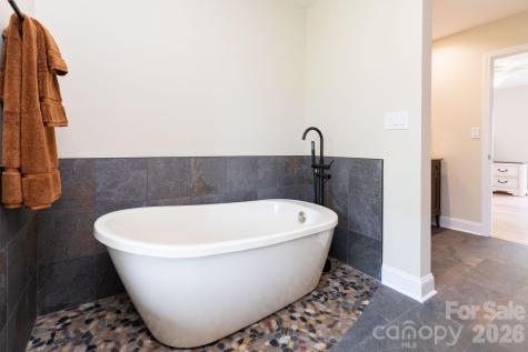 68 Sigmon Road Fletcher NC 28732