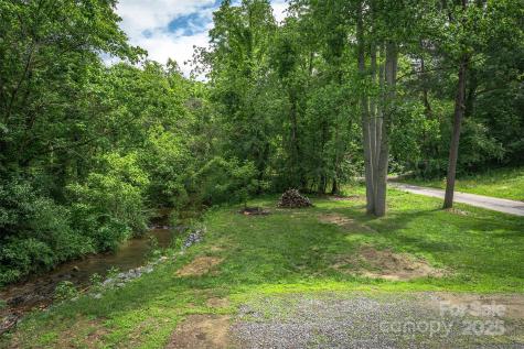 24 Arco Road Asheville NC 28805