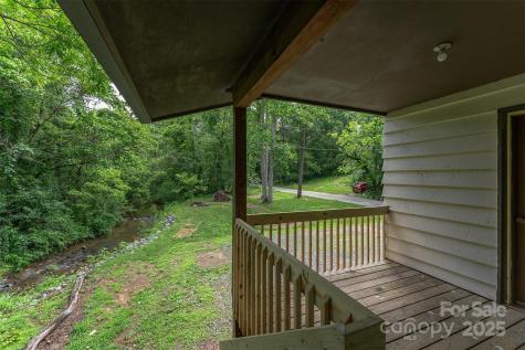 24 Arco Road Asheville NC 28805