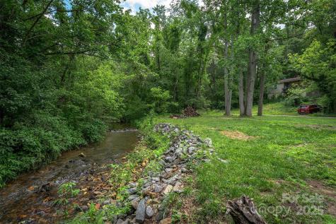 24 Arco Road Asheville NC 28805